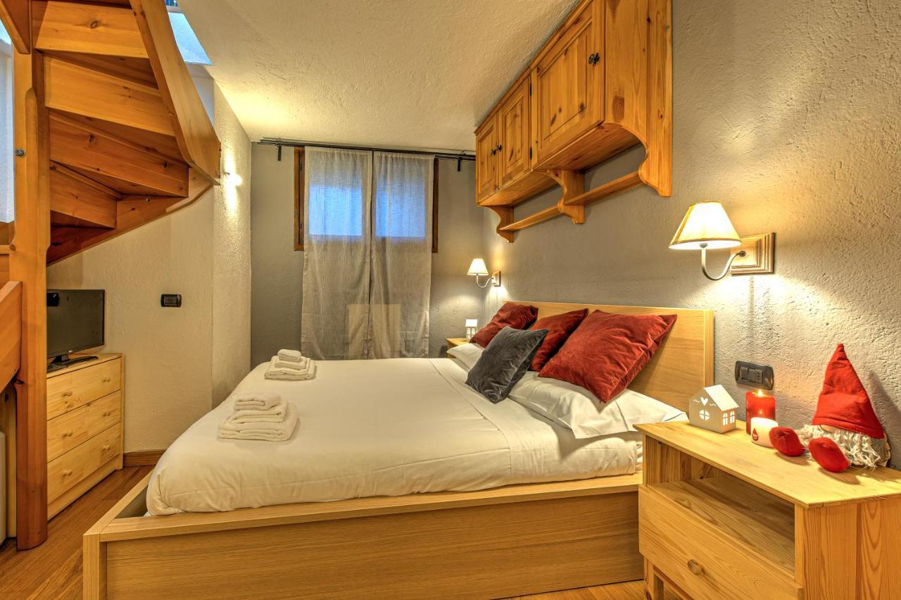 Casa Julie - Accogliente Rifugio Nella Quiete - Cour 0157 Appartement Courmayeur Buitenkant foto